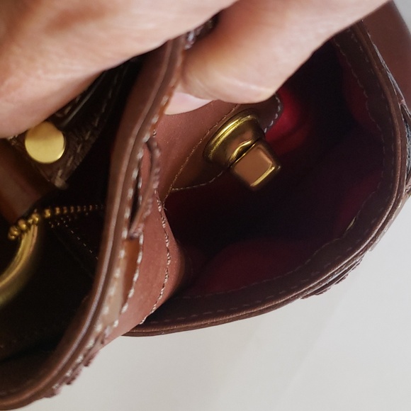 Coach Soft Brown Leather Tote Coach Perfect For Everyday Outing - Picture 14 of 17